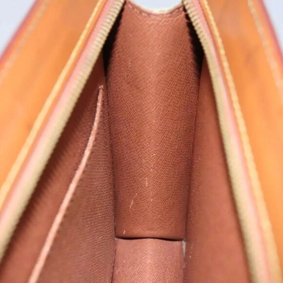 LOUIS VUITTON Epi Pochette Homme Clutch Bag Zipangu Gold - Picture 14 of 16